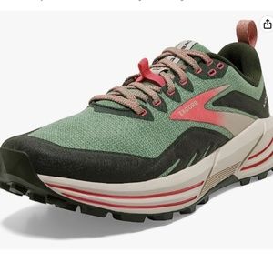 NWOT Brooks Women's Cascadia 16 Trail Running Shoe Size 7.5